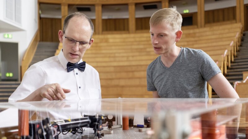 placeholder image — Prof. Gerhard Paulus preparing for an experimental physics lecture