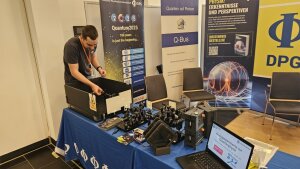 CZS QPhoton booth at the MNU congress 2025 at Uni Bochum.