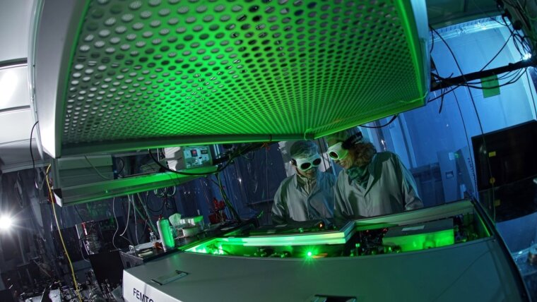 Femtosecond laser system in the nonlinear optics laboratory.