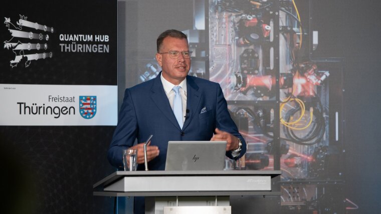 Inauguration ceremony of the Quantum Hub Thüringen in 2021. Spokesperson Prof. Andreas Tünnermann.