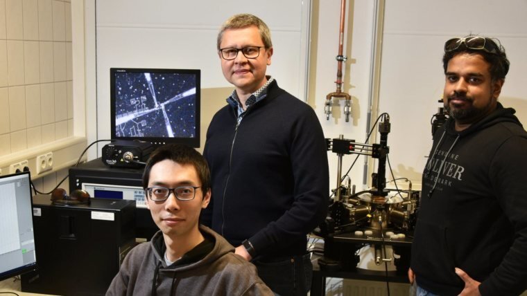 From left to right: Z. Tang, A. Turchanin and A. George.