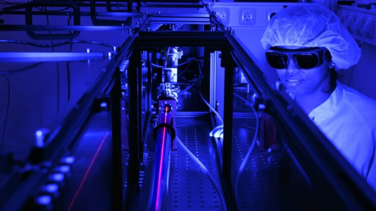 Laser setup in the Institute of Optics and Quantum Electronics.